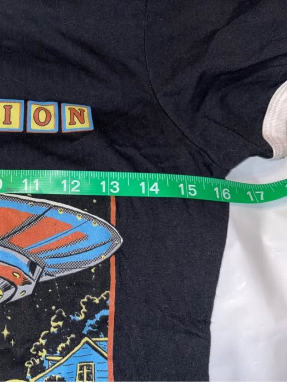 Alien Abduction Club Graphic Tee, Junior’s Medium - Picture 9 of 9